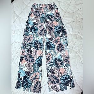 High waisted flare bottom pants.